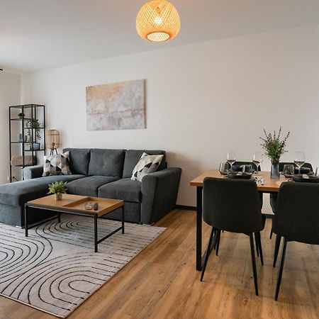 Reitz - Apartment I Zentrale Lage I Stellplatz I 55Qm I 2 Zimmer I Kueche I Bad I Terrasse Bad Hersfeld Ngoại thất bức ảnh