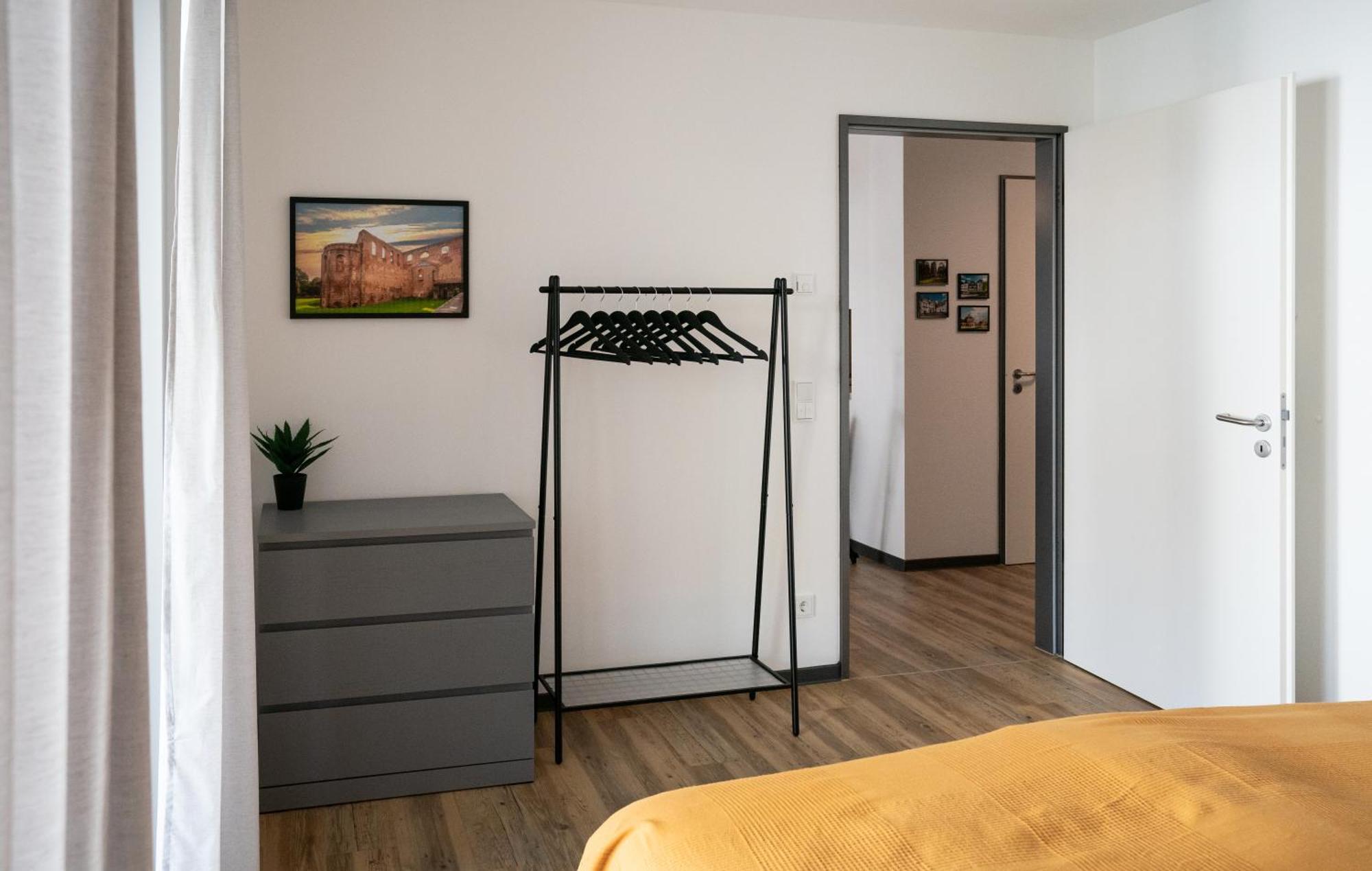 Reitz - Apartment I Zentrale Lage I Stellplatz I 55Qm I 2 Zimmer I Kueche I Bad I Terrasse Bad Hersfeld Ngoại thất bức ảnh