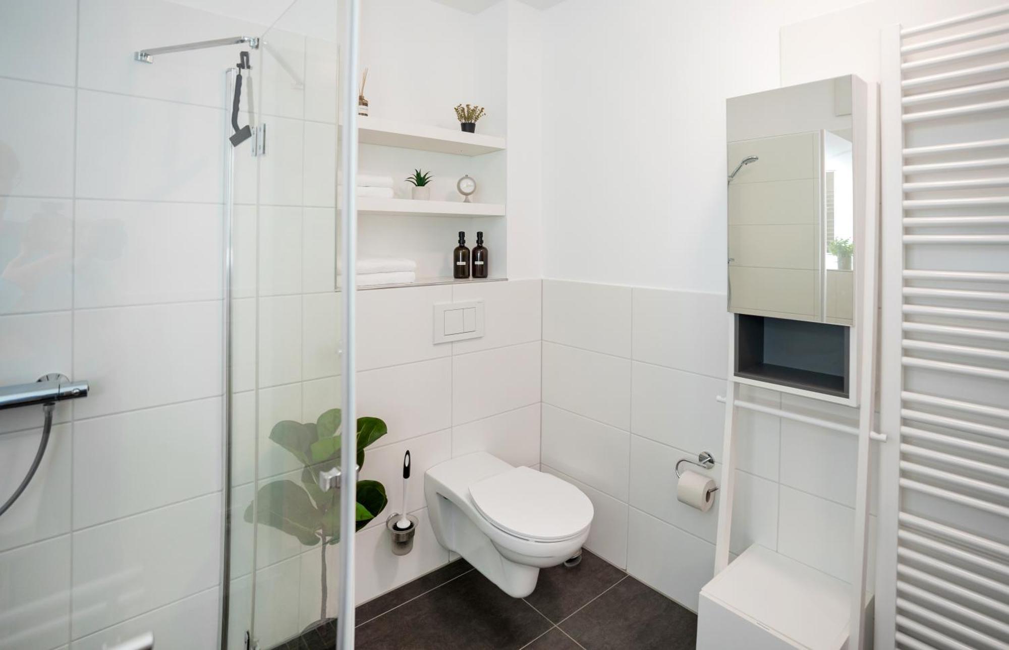 Reitz - Apartment I Zentrale Lage I Stellplatz I 55Qm I 2 Zimmer I Kueche I Bad I Terrasse Bad Hersfeld Ngoại thất bức ảnh